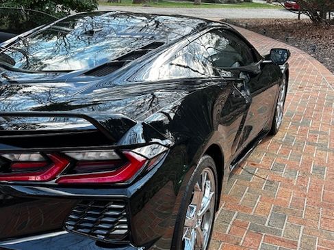 Used 2024 Chevrolet Corvette Stingray Premium Cpe w/ Z51 Performance Package image 4