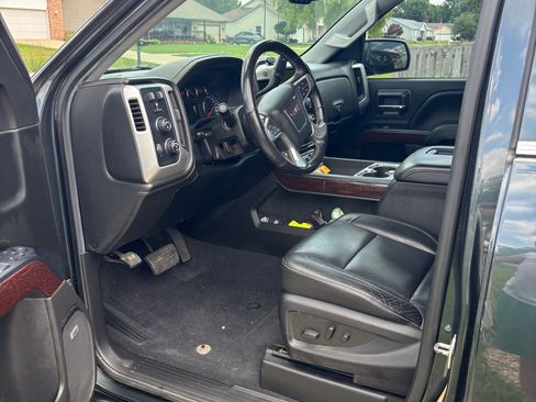 Used 2018 GMC Sierra 1500 SLT w/ SLT Premium Package AWD/4WD image 4