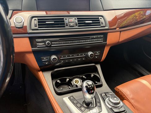 Used 2013 BMW M5 RWD image 4