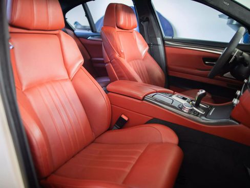 Used 2014 BMW M5 RWD image 14