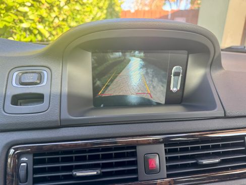 Used 2016 Volvo XC70 T5 Premier image 8