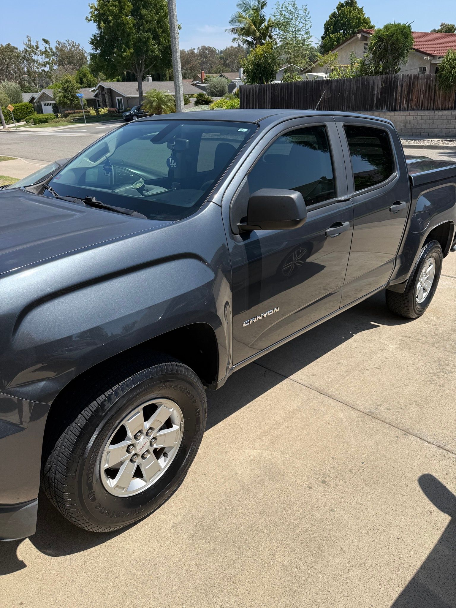 Used 2016 GMC Canyon 2WD Crew Cab w/ Convenience Package image 2