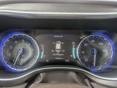 Used 2017 Chrysler Pacifica Touring-L Plus w/ Advanced Safetytec Group image 12