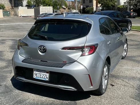 Used 2019 Toyota Corolla SE w/ Carpet Mat Package FWD image 8