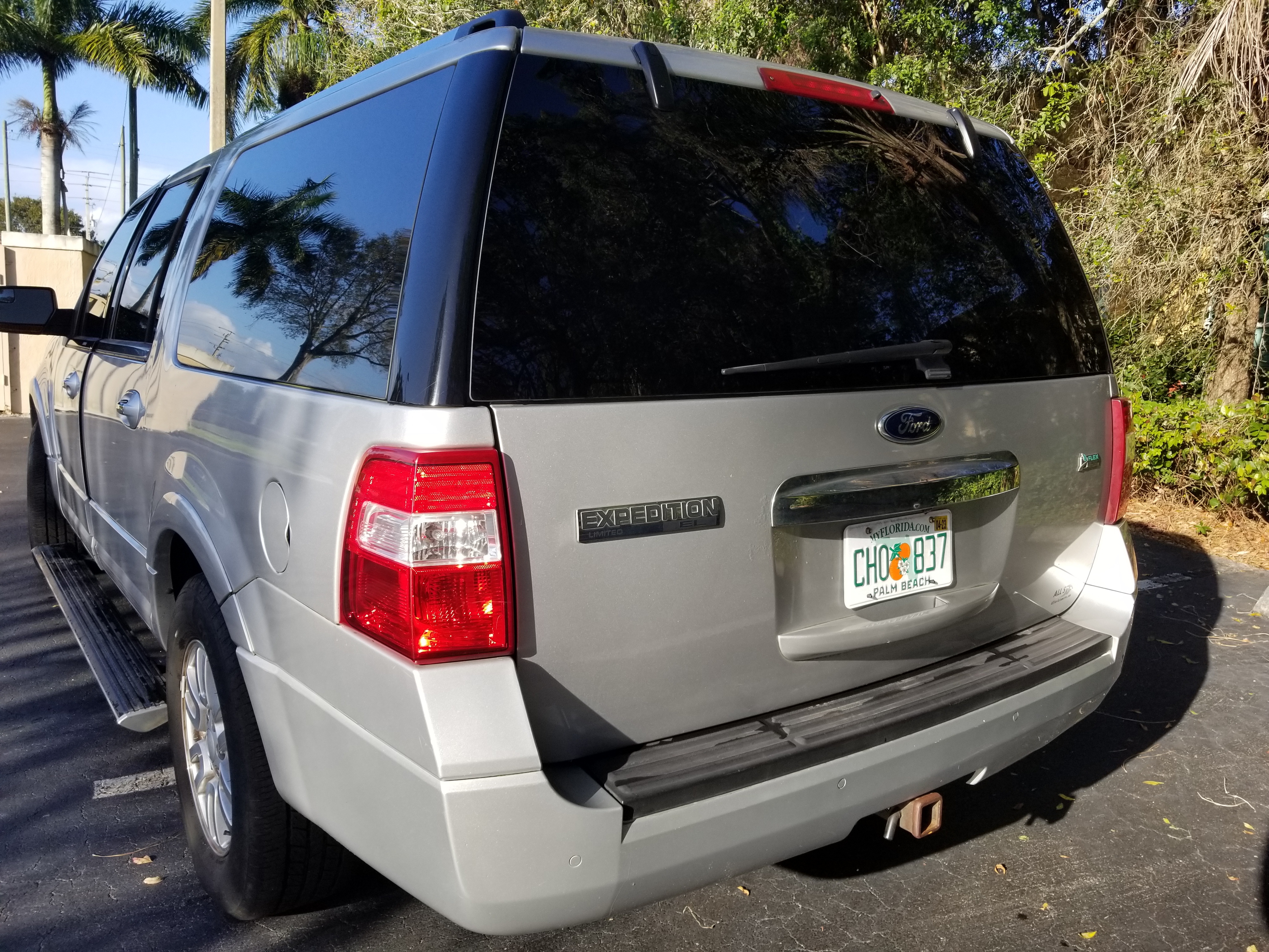 Used 2012 Ford Expedition EL Limited RWD image 11