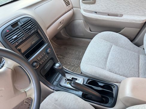 Used 2005 Kia Optima LX image 13