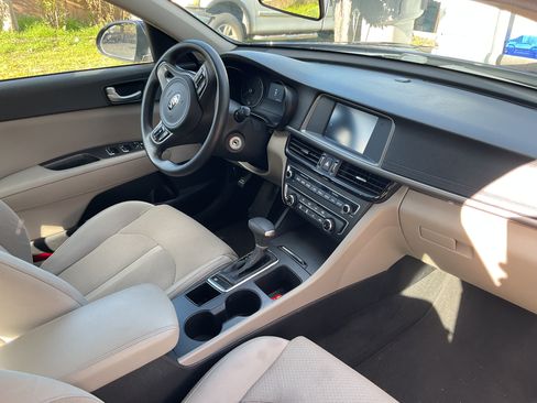 Used 2018 Kia Optima LX image 6