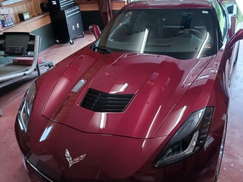 Used 2017 Chevrolet Corvette Stingray Coupe w/ 1LT RWD image 13