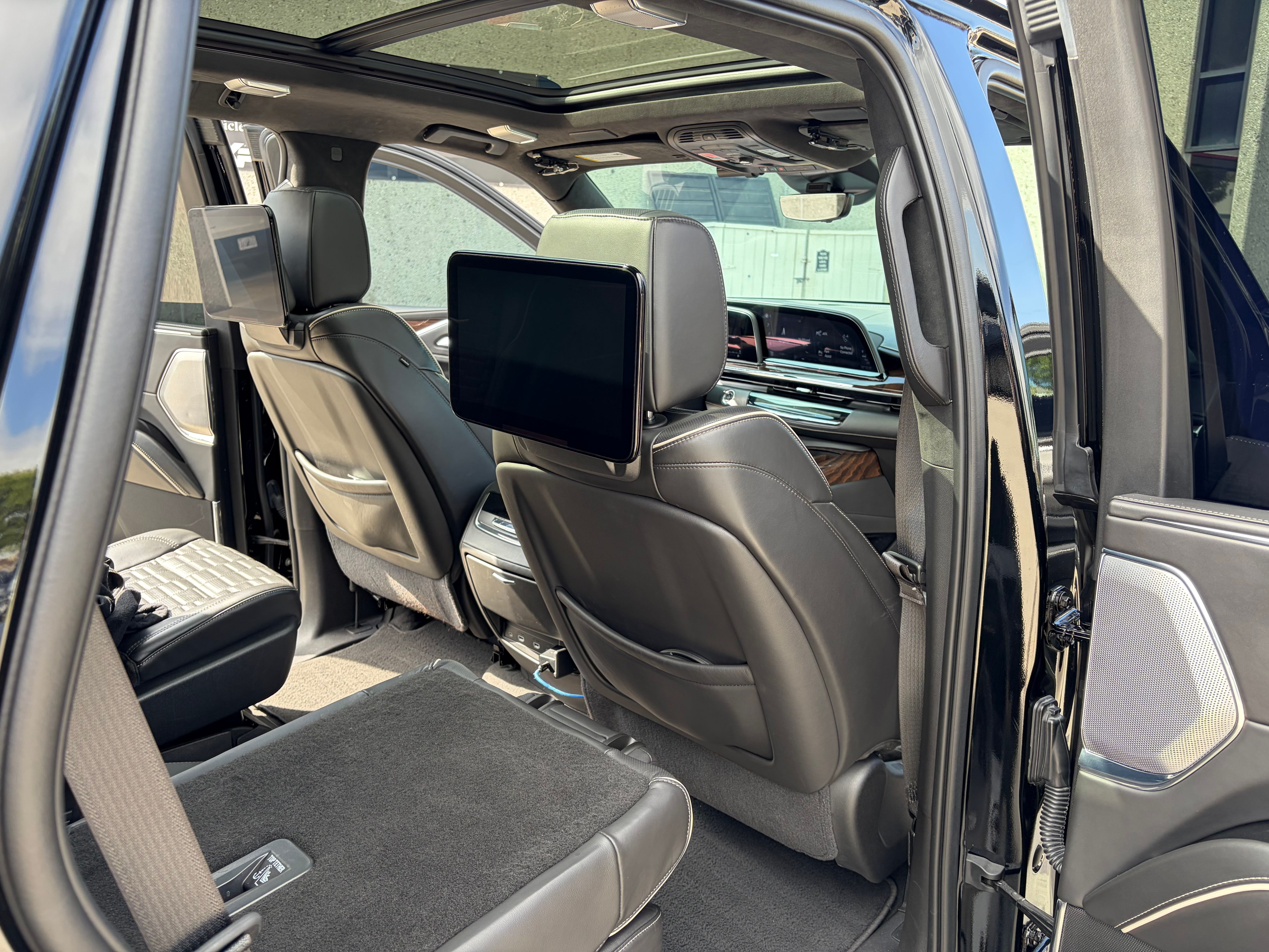 Used 2021 Cadillac Escalade Sport Platinum AWD/4WD image 16