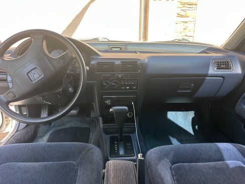 Used 1993 Honda Accord LX image 8