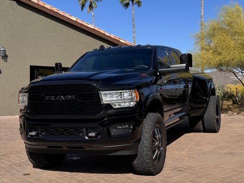 Used 2019 RAM 3500 Limited image 2