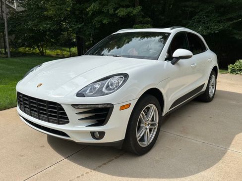 Used 2015 Porsche Macan S AWD/4WD image 1