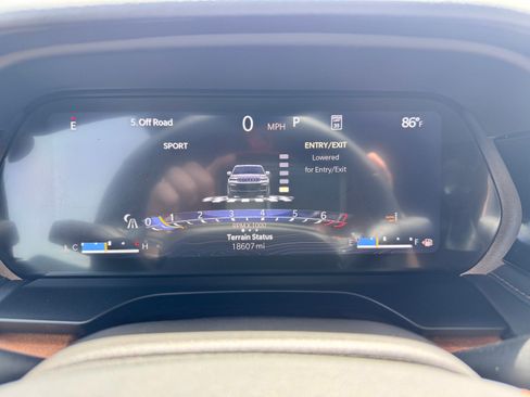 Used 2024 Jeep Grand Cherokee L Summit AWD/4WD image 10