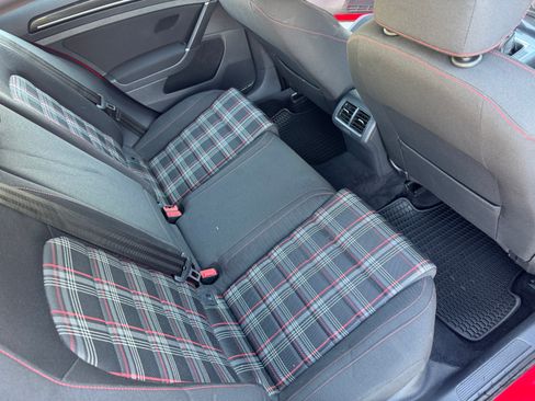 Used 2017 Volkswagen GTI Sport image 13