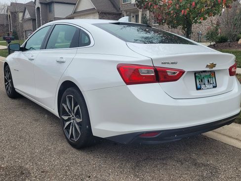 Used 2018 Chevrolet Malibu LT image 4