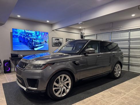 Used 2018 Land Rover Range Rover Sport HSE AWD/4WD image 11
