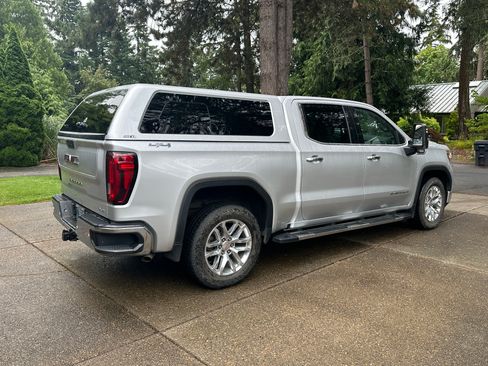 Used 2021 GMC Sierra 1500 SLT w/ SLT Premium Plus Package AWD/4WD image 9