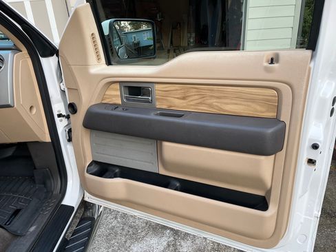 Used 2011 Ford F150 Lariat image 24