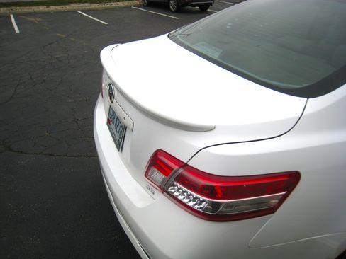 Used 2011 Toyota Camry SE w/ SE/XLE Extra-Value Pkg image 8