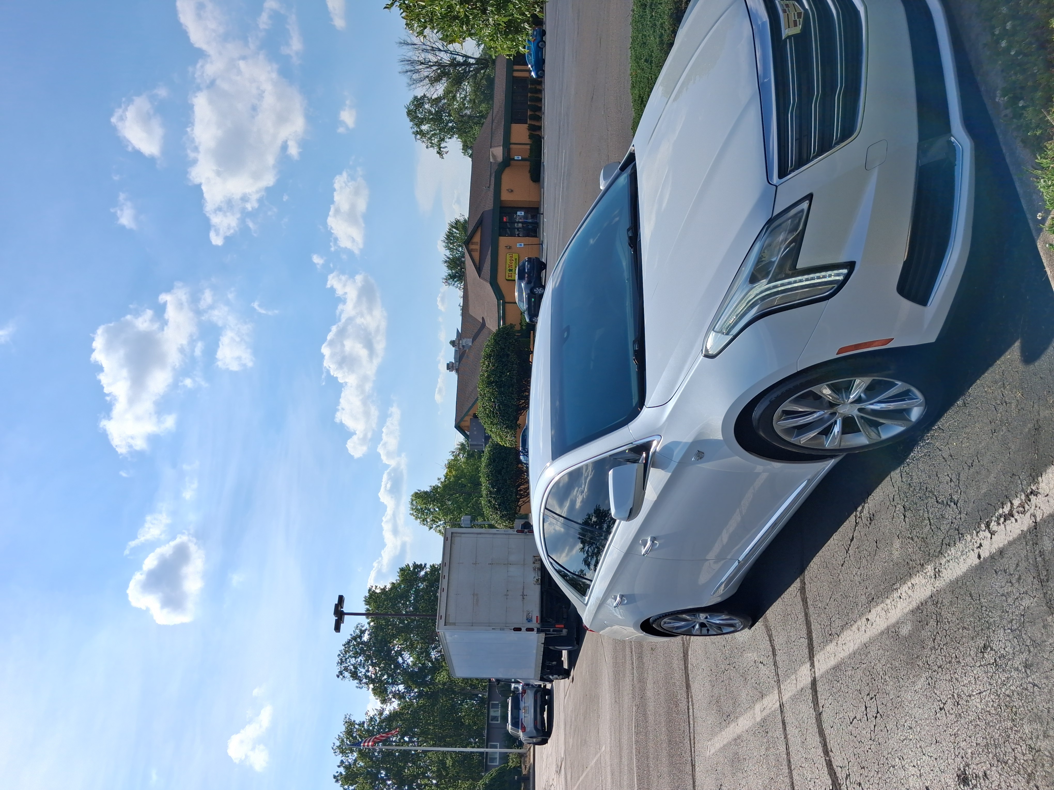 Used 2018 Cadillac XTS FWD image 6