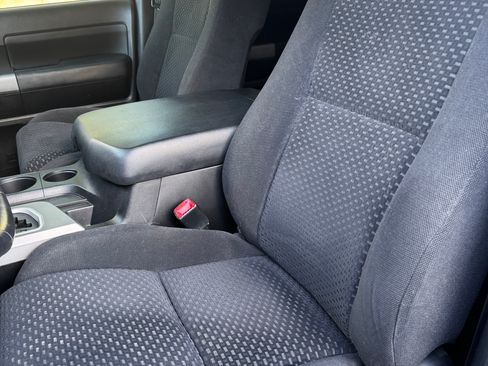 Used 2011 Toyota Tundra 2WD CrewMax w/ SR5 Pkg image 9
