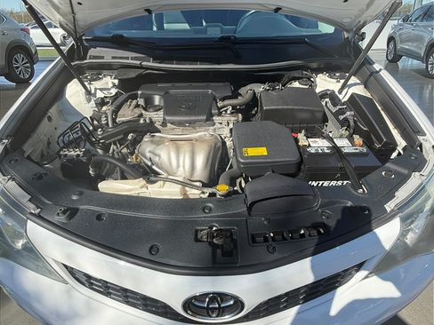 Used 2013 Toyota Camry SE image 17