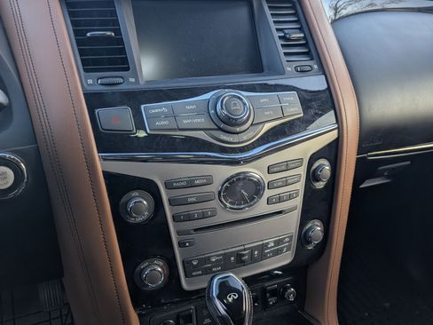 Used 2018 INFINITI QX80 4WD w/ Deluxe Technology Package image 11