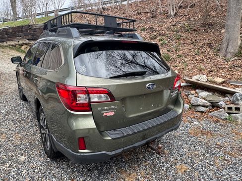 Used 2016 Subaru Outback 2.5i Limited image 4