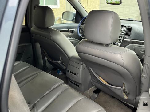 Used 2007 Hyundai Santa Fe SE FWD image 10