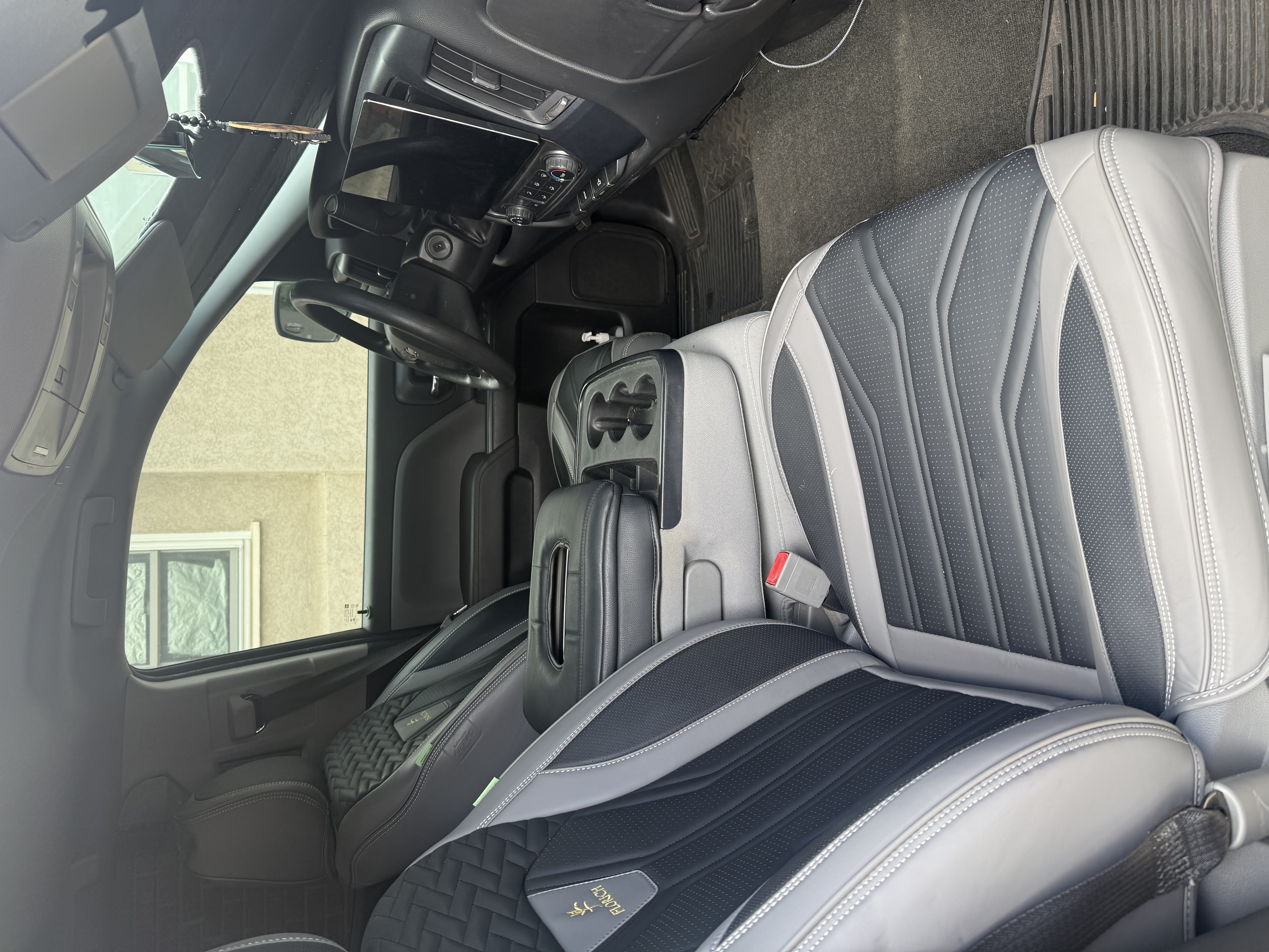 Used 2017 Chevrolet Silverado 1500 Custom w/ Custom Convenience Package RWD image 6