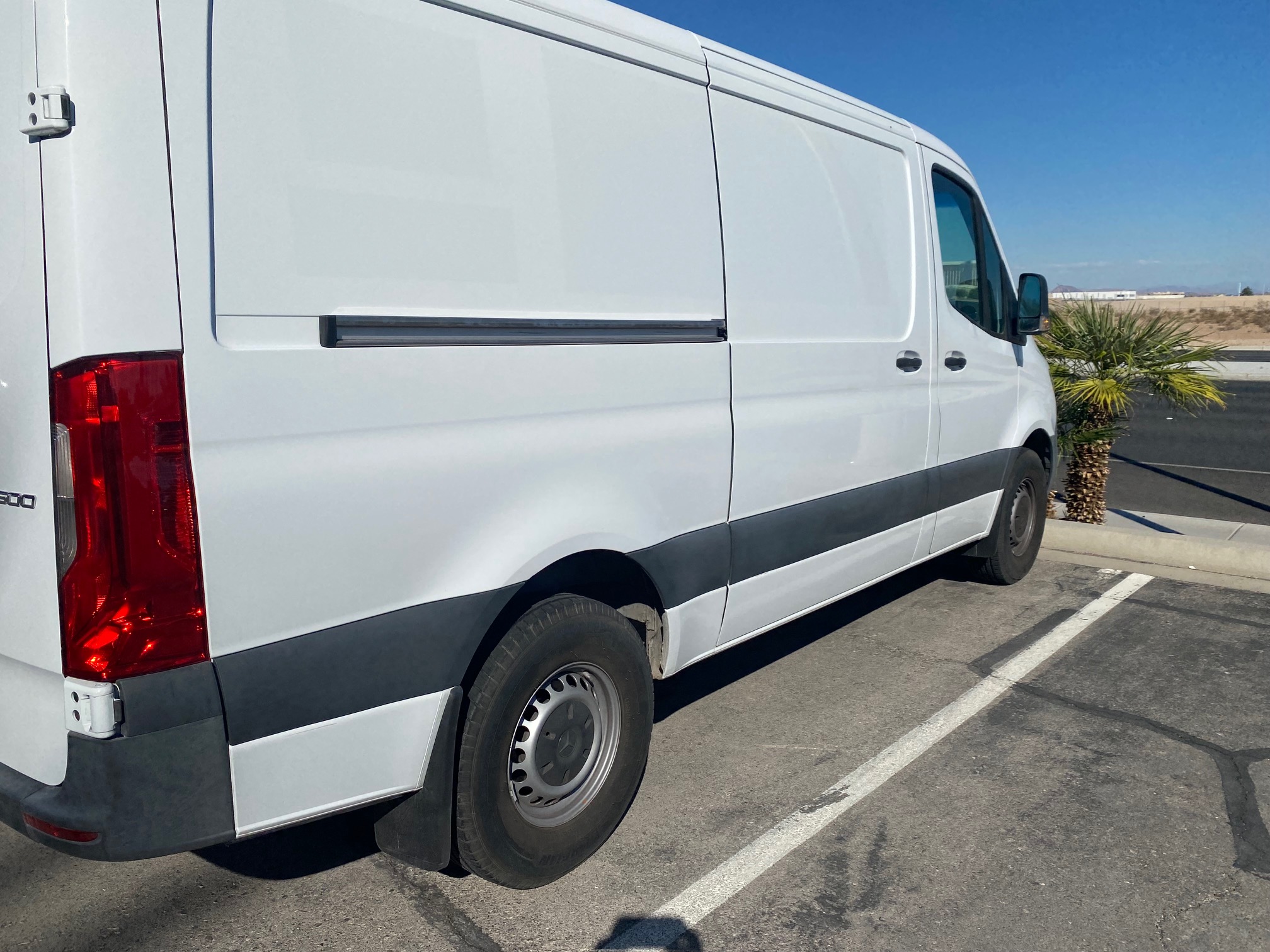 Used 2021 Mercedes-Benz Sprinter 2500 image 11