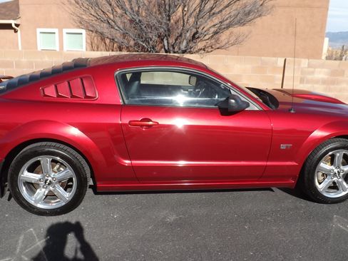 Used 2007 Ford Mustang GT Premium image 10