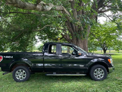 Used 2014 Ford F150 Lariat w/ Lariat Chrome Package AWD/4WD image 1