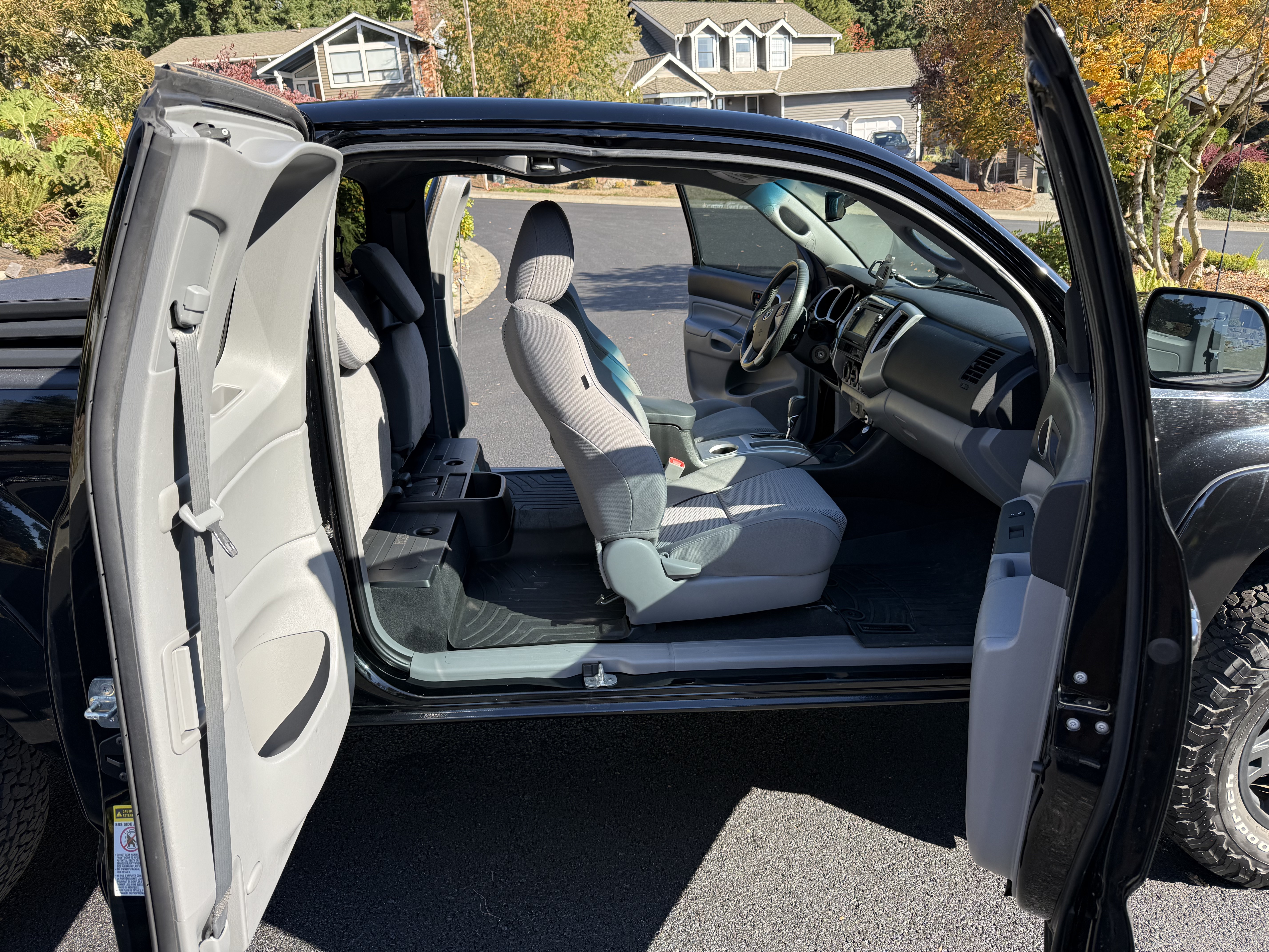 Used 2013 Toyota Tacoma 4x4 Access Cab V6 w/ TRD Sport Pkg image 13