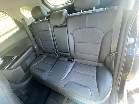 Used 2020 Kia Niro EX image 5