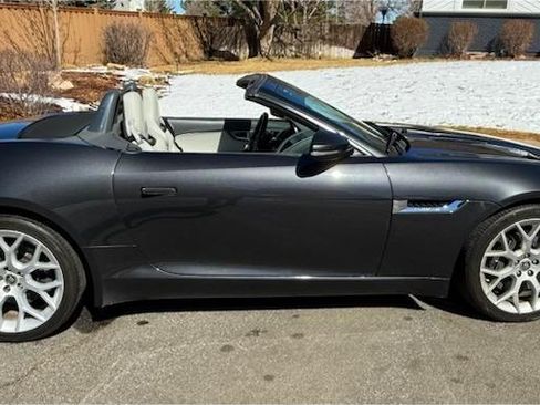 Used 2014 Jaguar F-TYPE Convertible image 10