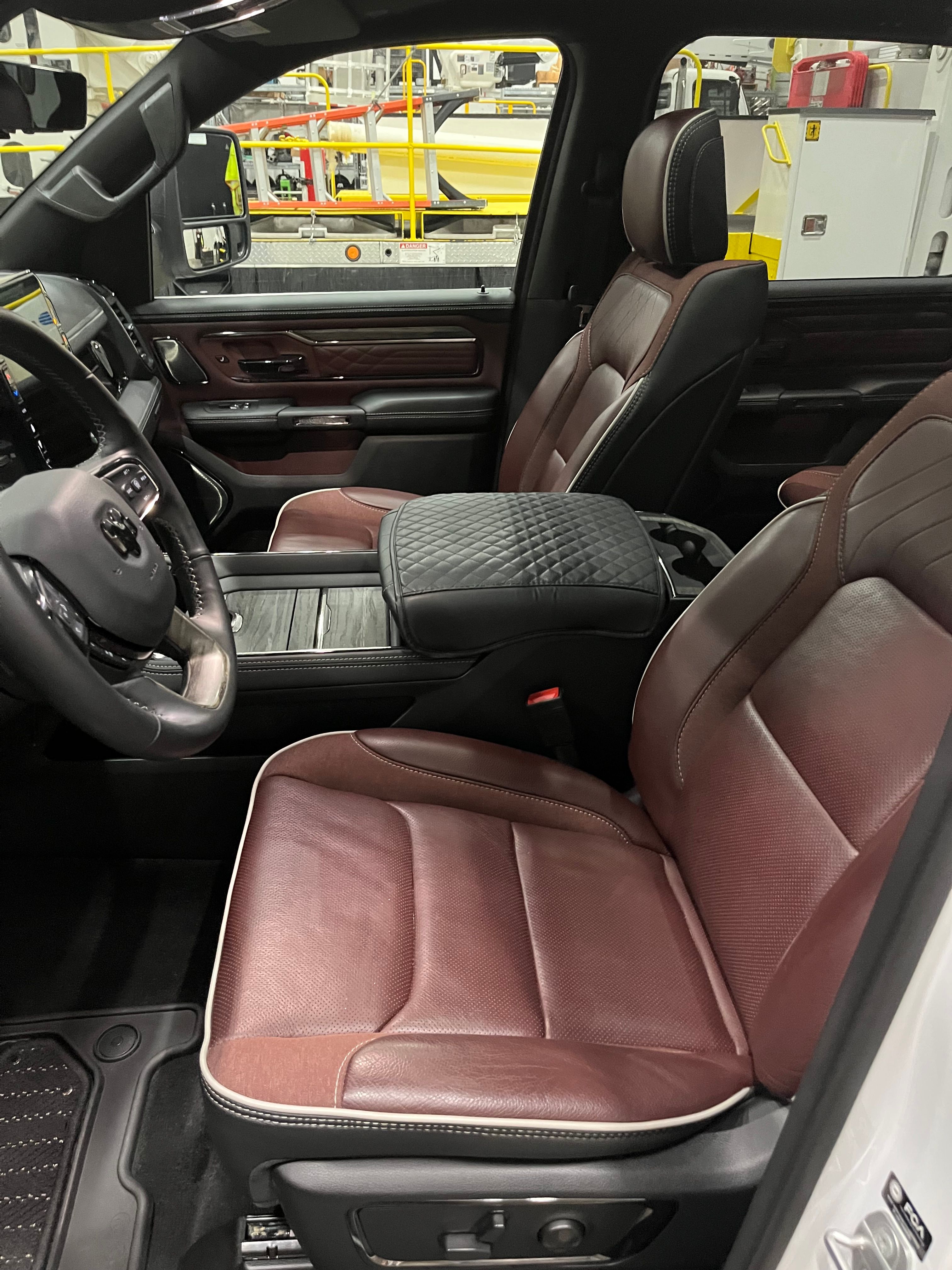 Used 2025 RAM 1500 Limited AWD/4WD image 13