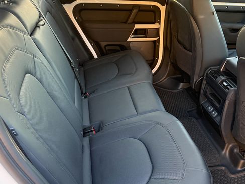 Used 2023 Land Rover Defender 110 S image 22