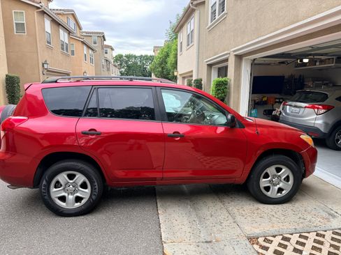 Used 2007 Toyota RAV4 2WD w/ 3rd Row image 5