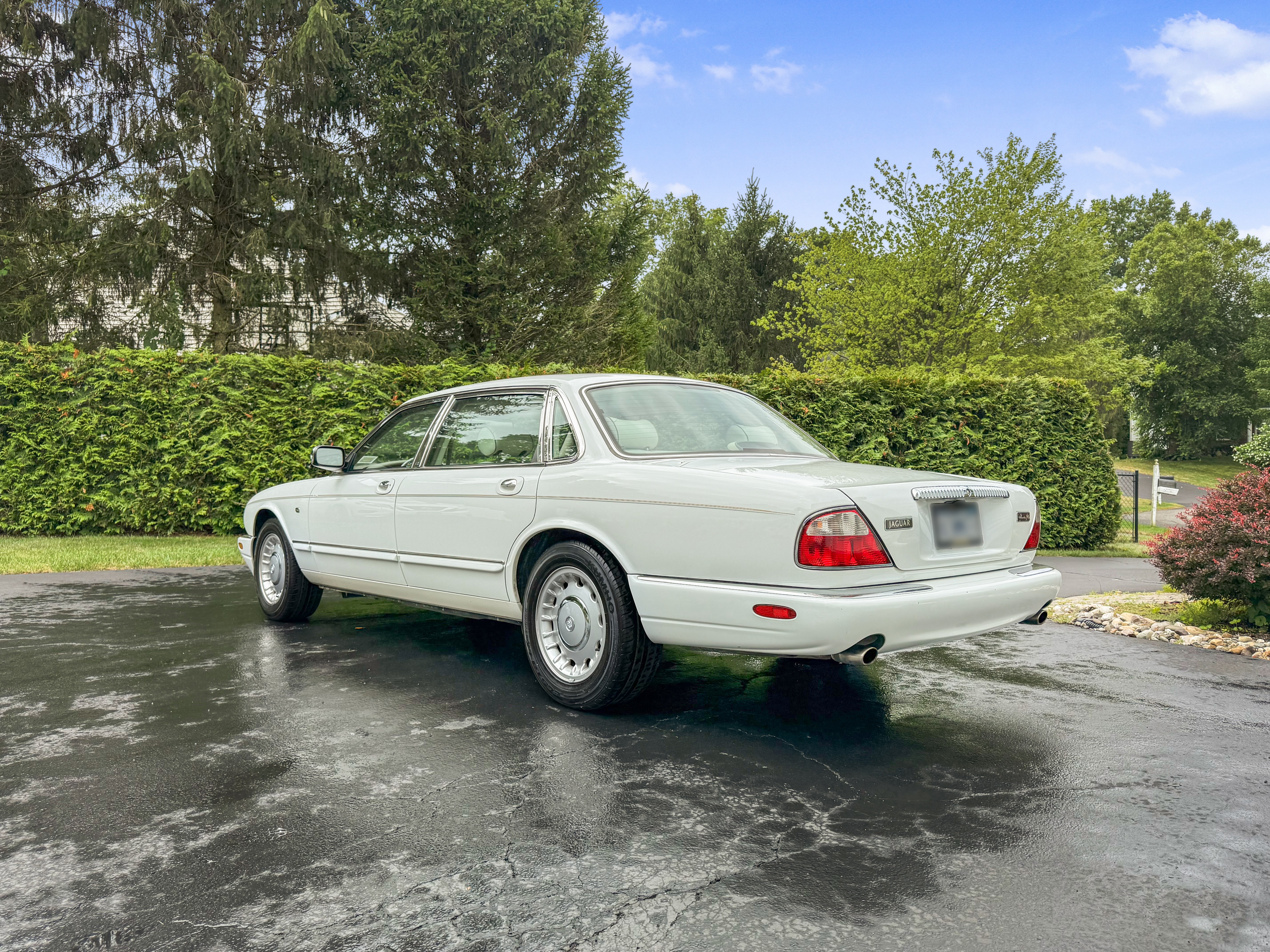 Used 2000 Jaguar XJ Vanden Plas RWD image 6