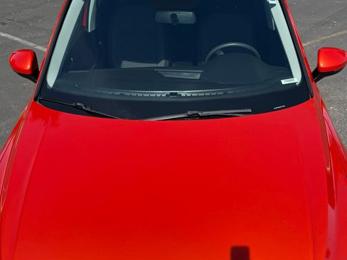 Used 2018 Volkswagen Tiguan S image 10