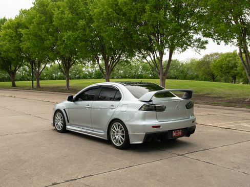 Used 2008 Mitsubishi Lancer Evolution GSR image 4