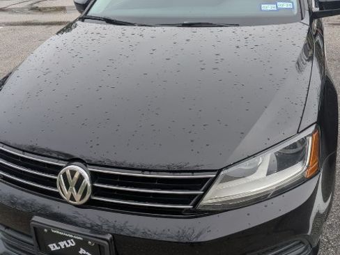 Used 2017 Volkswagen Jetta S w/ Jetta S Cold Weather Package image 1