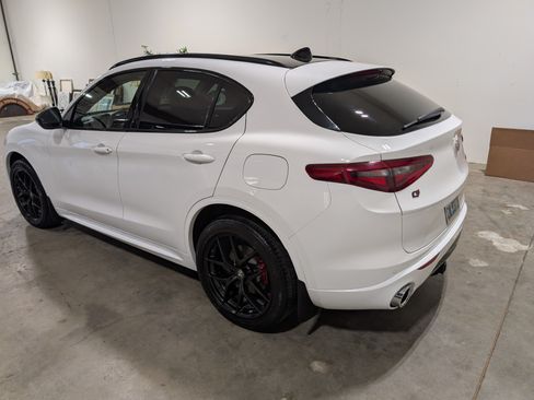 Used 2021 Alfa Romeo Stelvio Ti w/ Premium Package image 5