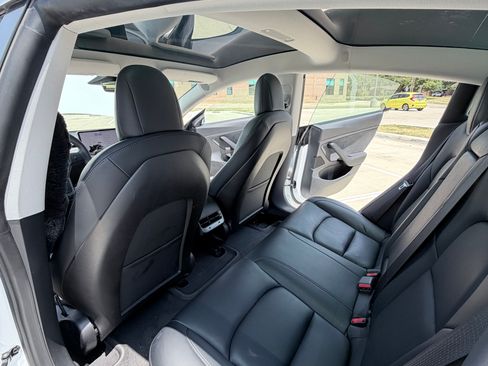 Used 2020 Tesla Model 3 Standard Range Plus RWD image 13