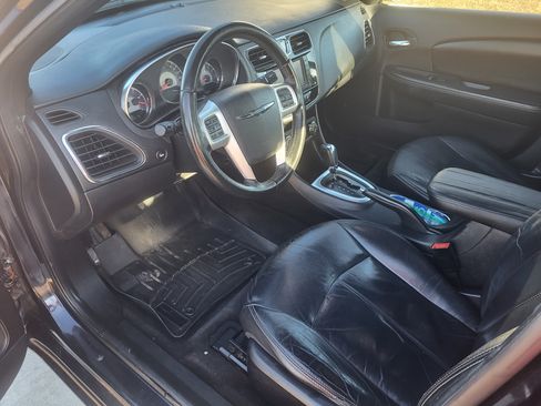 Used 2012 Chrysler 200 Limited image 10
