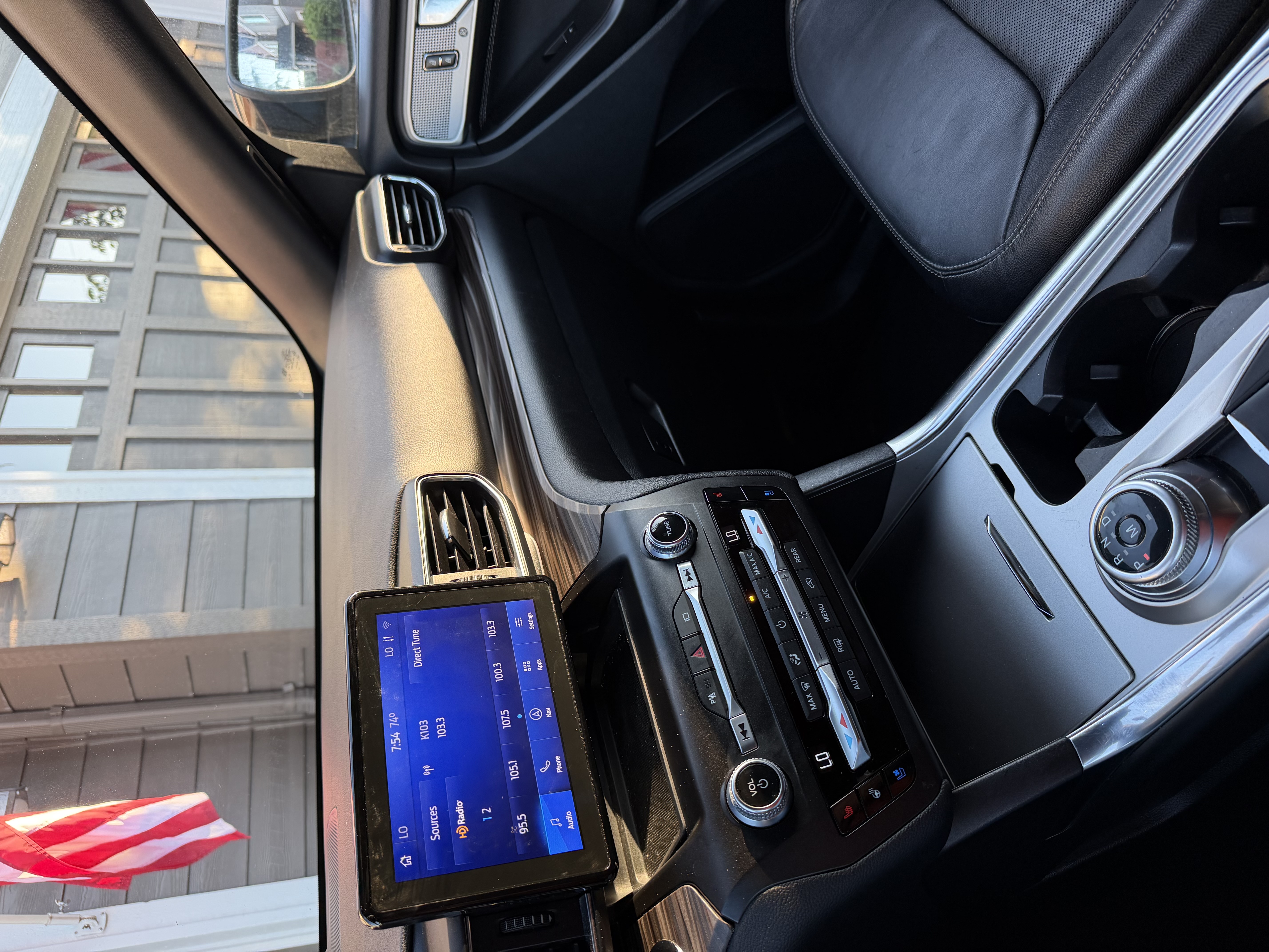 Used 2020 Ford Explorer Limited AWD/4WD image 29