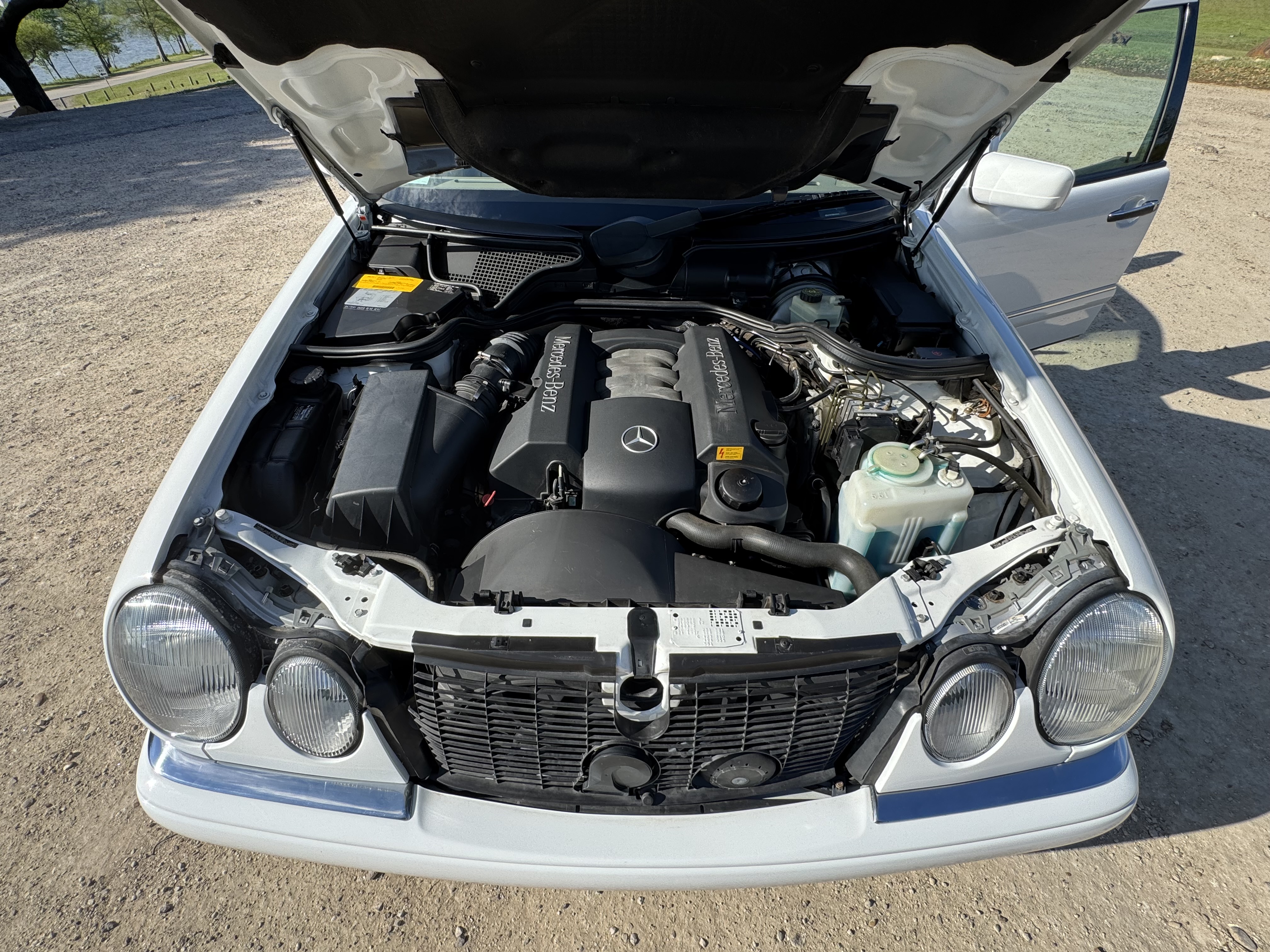 Used 1998 Mercedes-Benz E 320 Sedan image 18