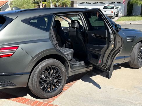 Used 2025 Genesis GV80 2.5T Standard AWD/4WD image 9