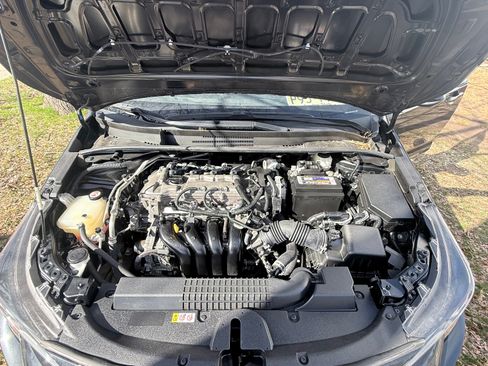 Used 2022 Toyota Corolla LE image 1